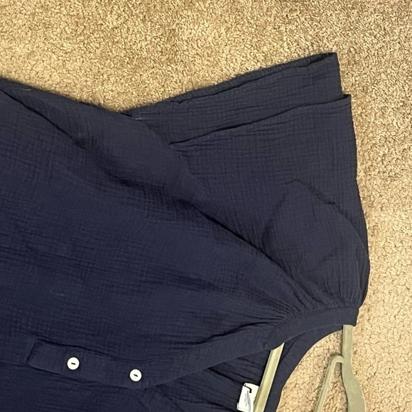 Navy Blue Women's Top - Picture 3 of 4